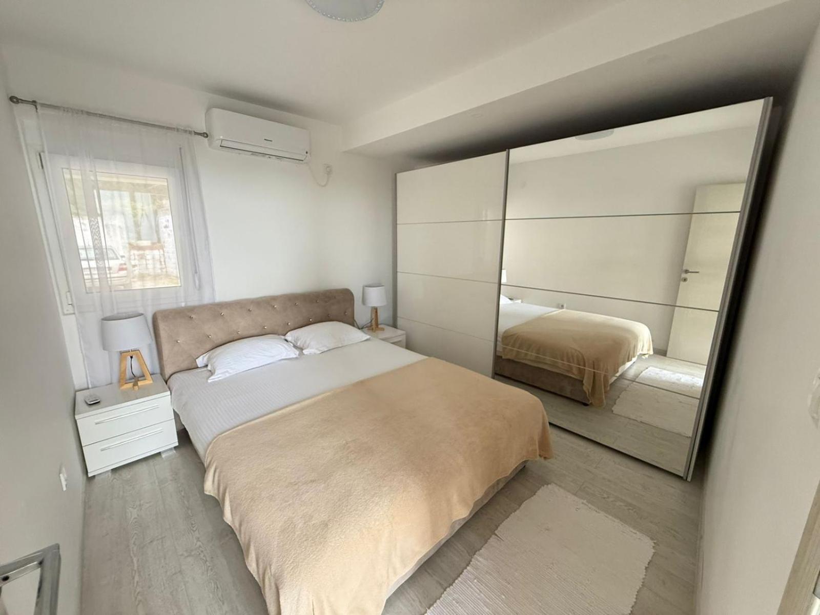 Apartmani Avanti Becici Ruang foto